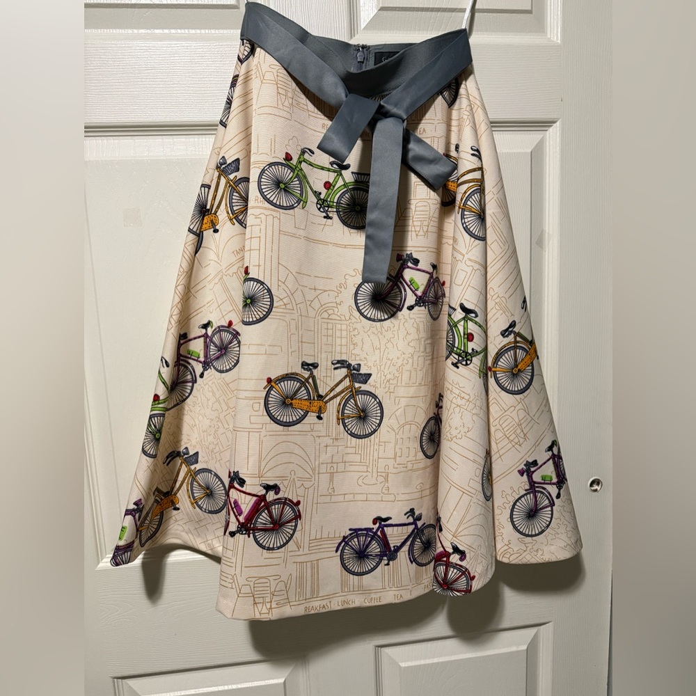 Gracia Multicolor Bicycle Print A-Line Skirt